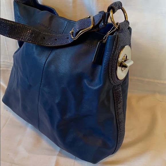 Coach purse - Picture 2 of 3